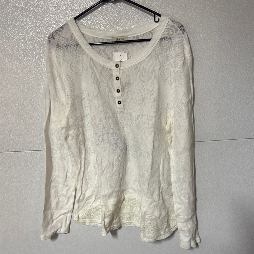 Style & Co Cream Long Sleeve Blouse with Buttoned Front